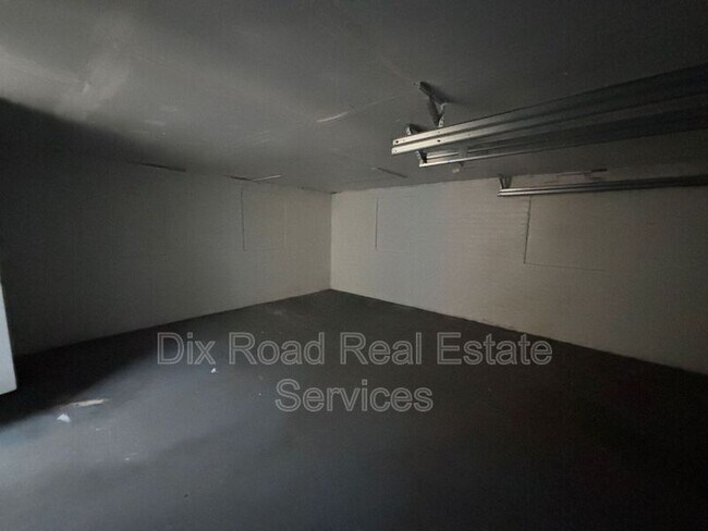 Building Photo - 636 Wampler Ave