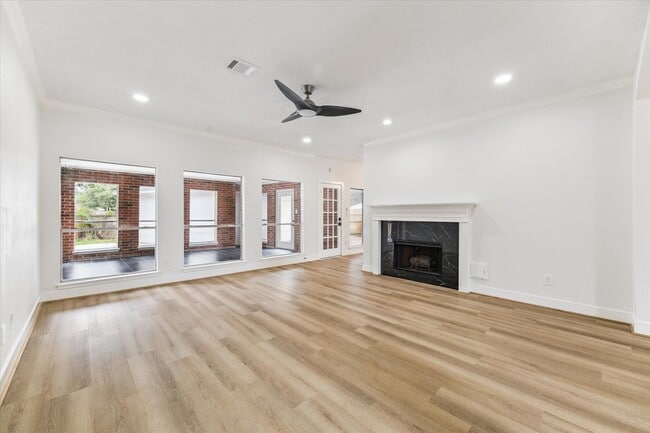 Building Photo - 14710 James River Ln