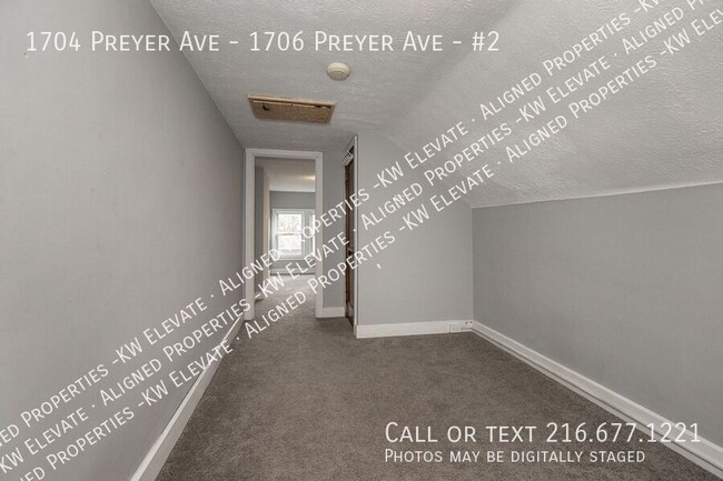 Building Photo - Charming 4 bed side by side duplex !