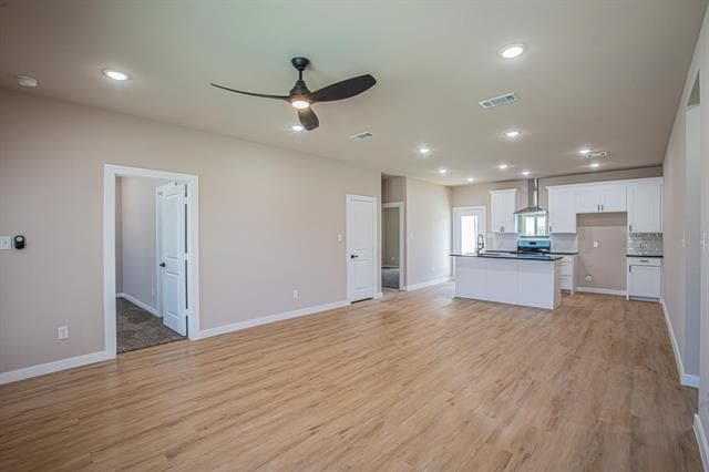 Building Photo - 120 Brookview Dr