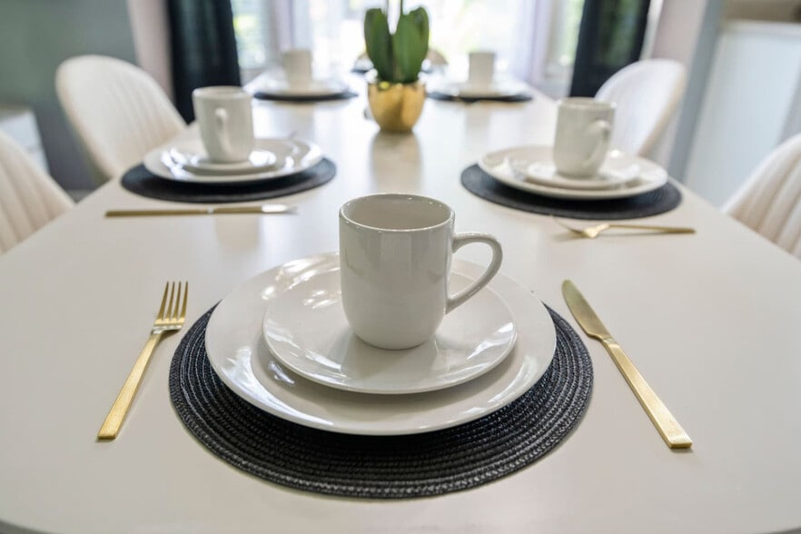 Building Photo - 784 Long Island Cir