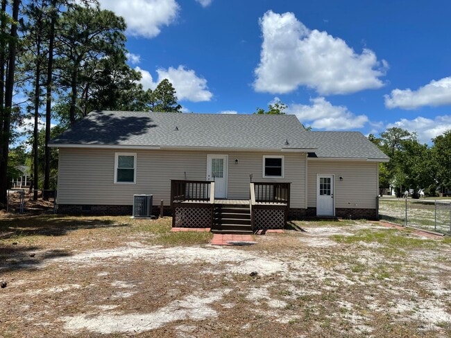 Building Photo - 1136 Longleaf Rd