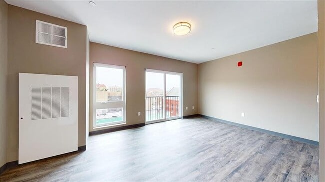 Building Photo - 1450 Fifth Ave