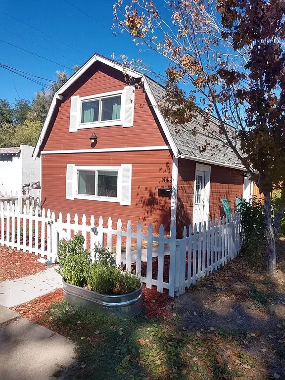 Building Photo - 7655 E 19th Ave