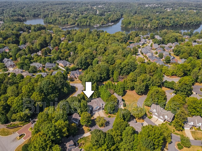 Building Photo - 8 Indigo Cove