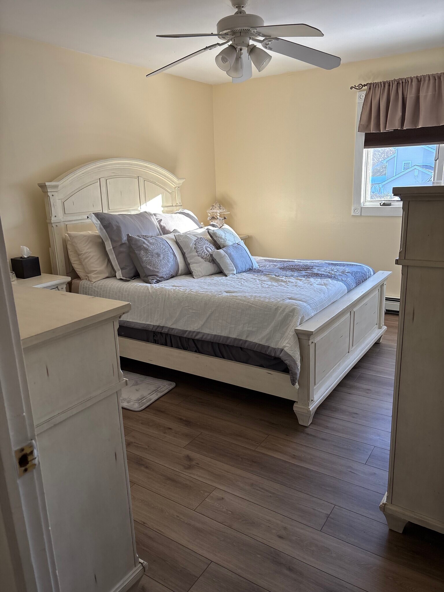 Building Photo - 16 Eastwood Pl