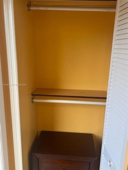 Building Photo - 15025 Monroe St