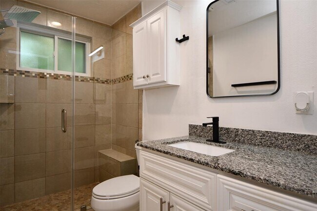 Building Photo - 5951 Beaudry Dr