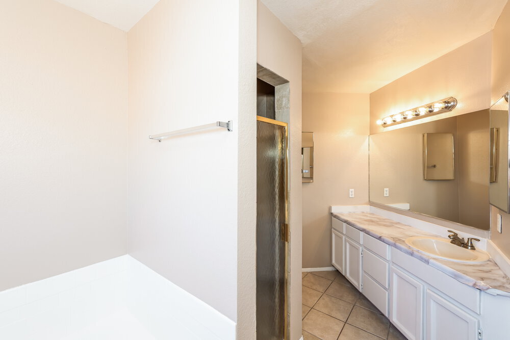 Building Photo - 1605 Fig Palm Ct