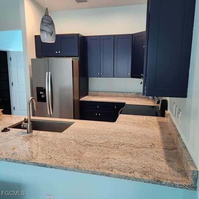 Building Photo - 5653 Genesee Pkwy