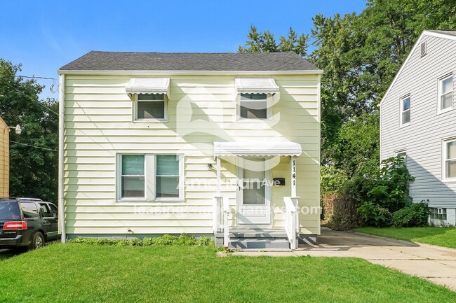 Building Photo - 1141 Bethany Ave
