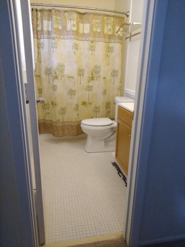 Building Photo - Williams Riverhill