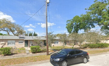 Building Photo - 499 Ruffel St