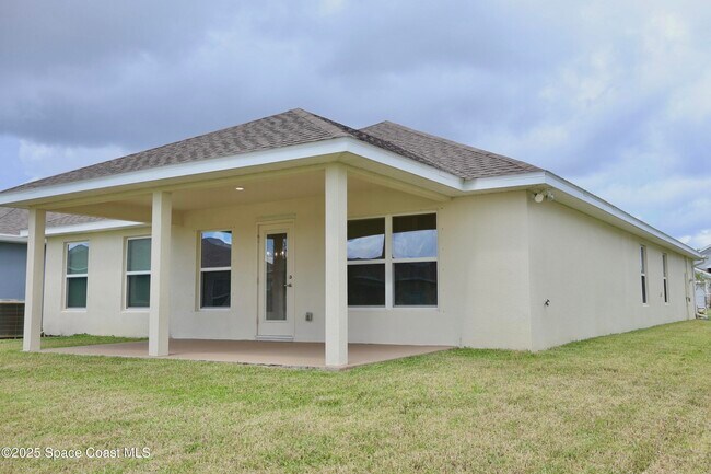 Building Photo - 1654 Middlebury Drive