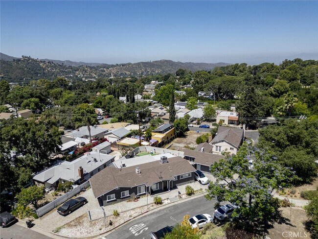 Building Photo - 6536 Tokay Rd
