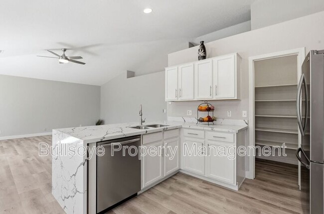 Building Photo - 2163 S Tucana Ln