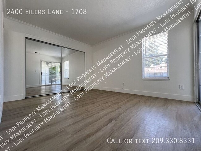 Building Photo - 2400 Eilers Ln
