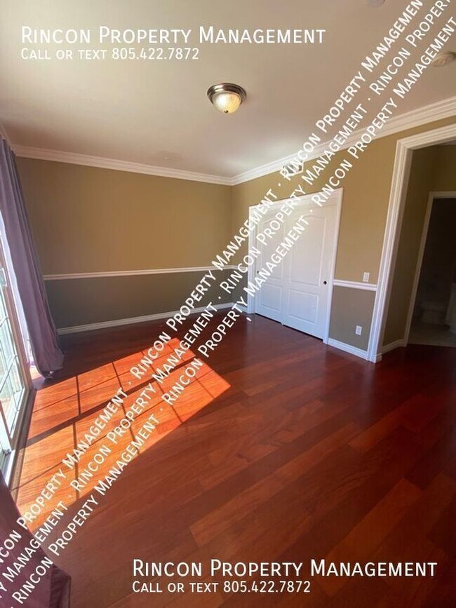 Building Photo - Elegant Long Term Large Home Rental - Load...