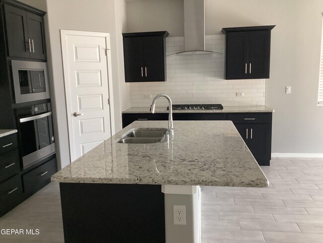 Building Photo - 116 Sarah Trl