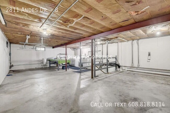 Building Photo - 2811 Andes Dr