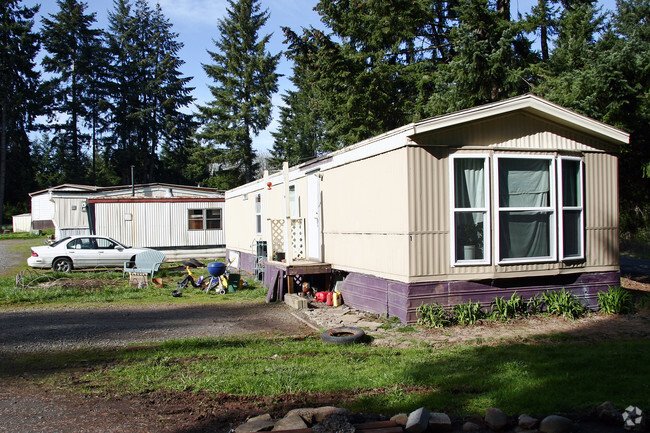 Building Photo - Hilltop Mobile Home Park