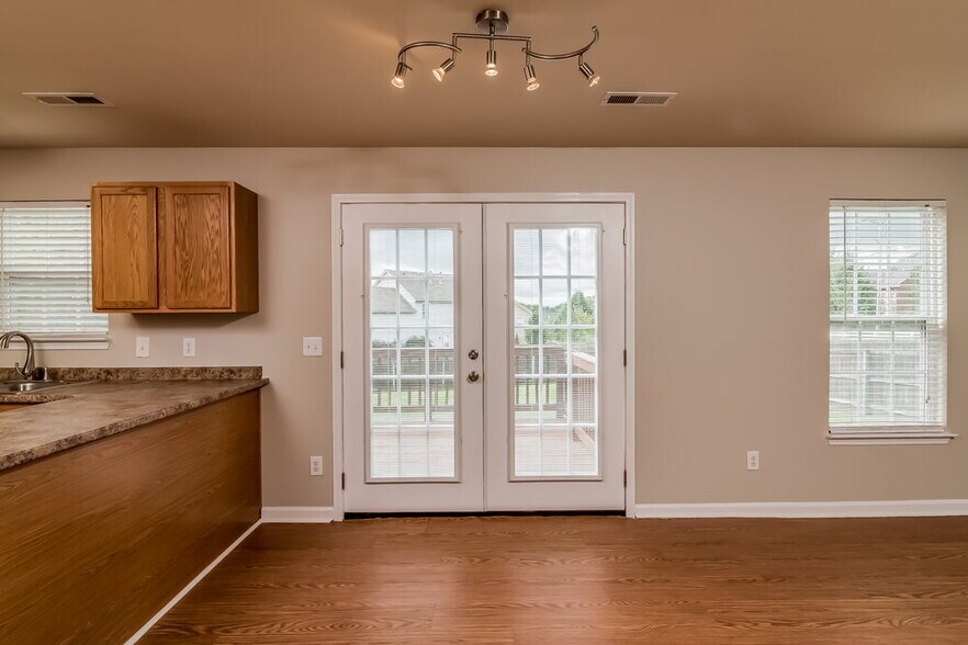 Building Photo - 2301 Leighton Way