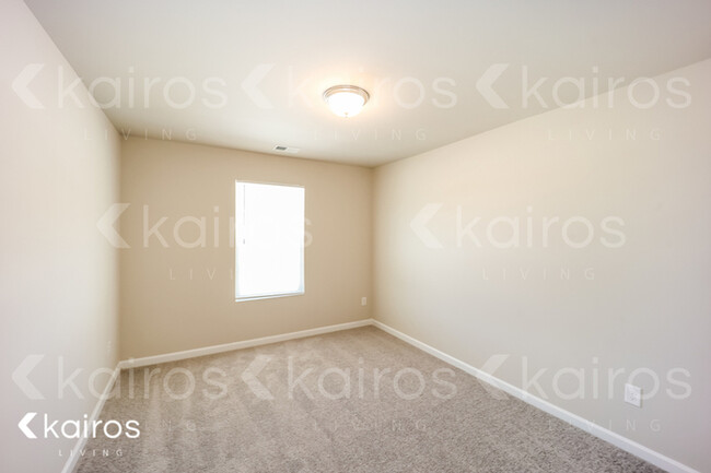 Building Photo - 7446 Faith St