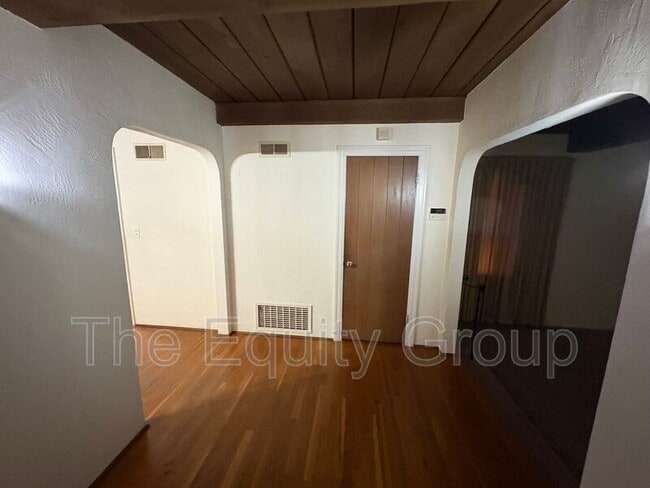 Building Photo - 1801 Riverside St