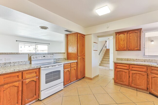 Building Photo - 4806 S Dorsey Ln