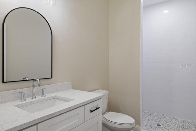 Building Photo - 4208 N Manhattan Ave