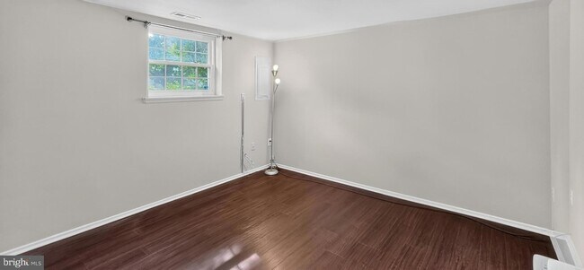 Building Photo - 9814 Rainleaf Ct