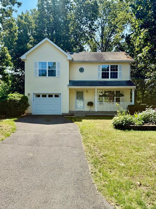 Building Photo - 216 Castlewood
