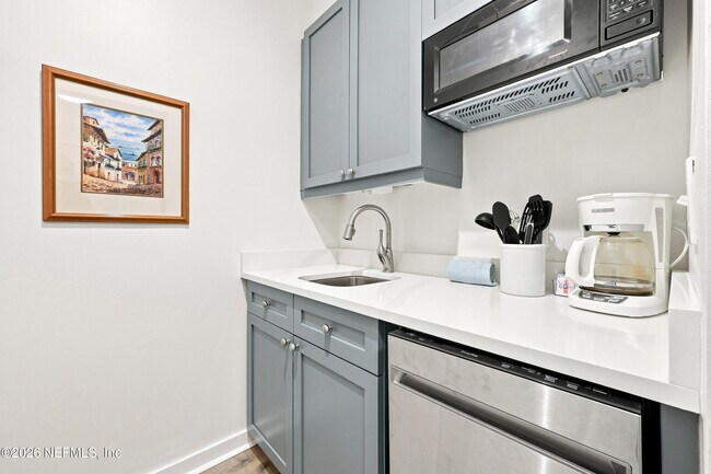 Building Photo - 965 Registry Blvd