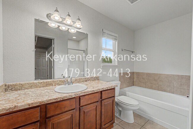 Building Photo - Beautiful 4-Bedroom Home in Fayetteville – Ideal for Comfortable Living!