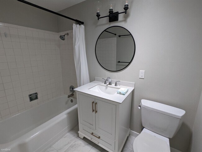 Building Photo - 4 br, 2 bath House - 610 Maywood Lane