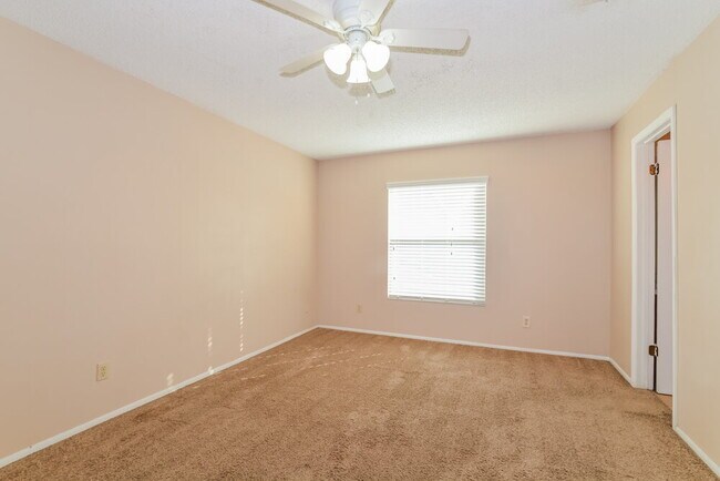 Building Photo - 2066 Inge Ct