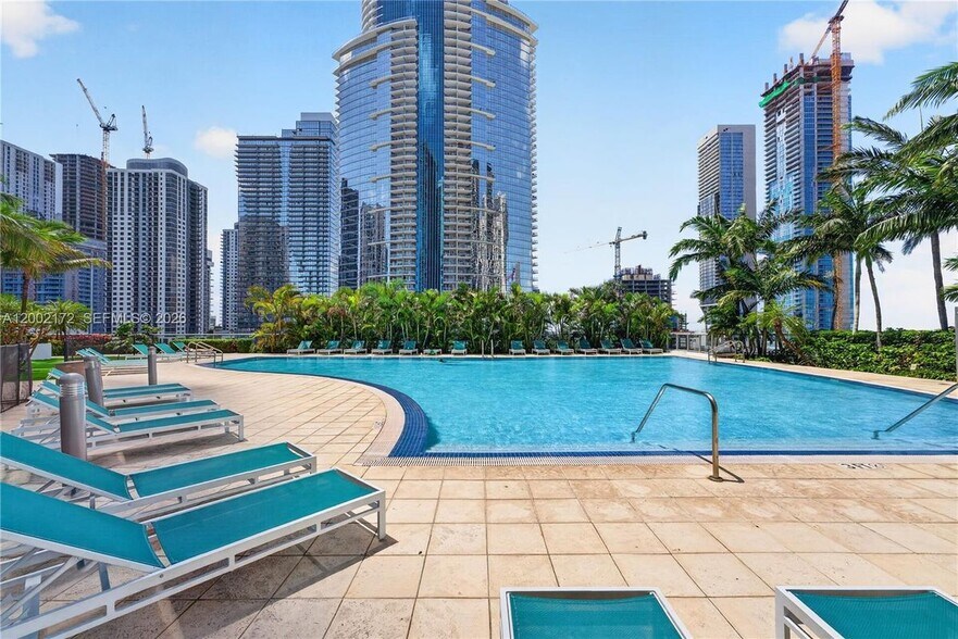 Building Photo - 888 Biscayne Blvd