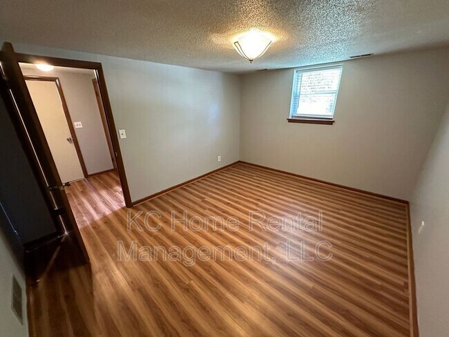 Building Photo - 1209 SW Westminister Rd