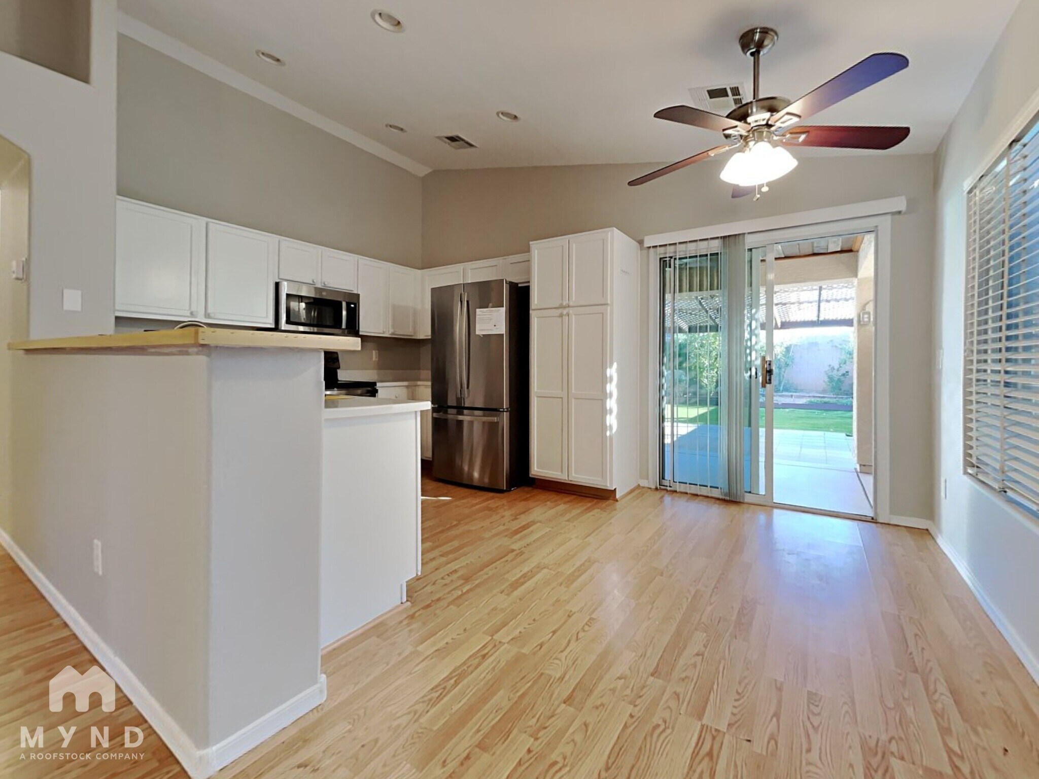Building Photo - 1423 E Poncho Ln