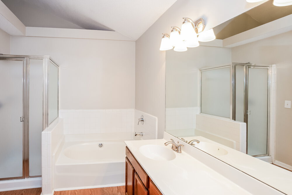 Building Photo - 2328 Torrington Ln