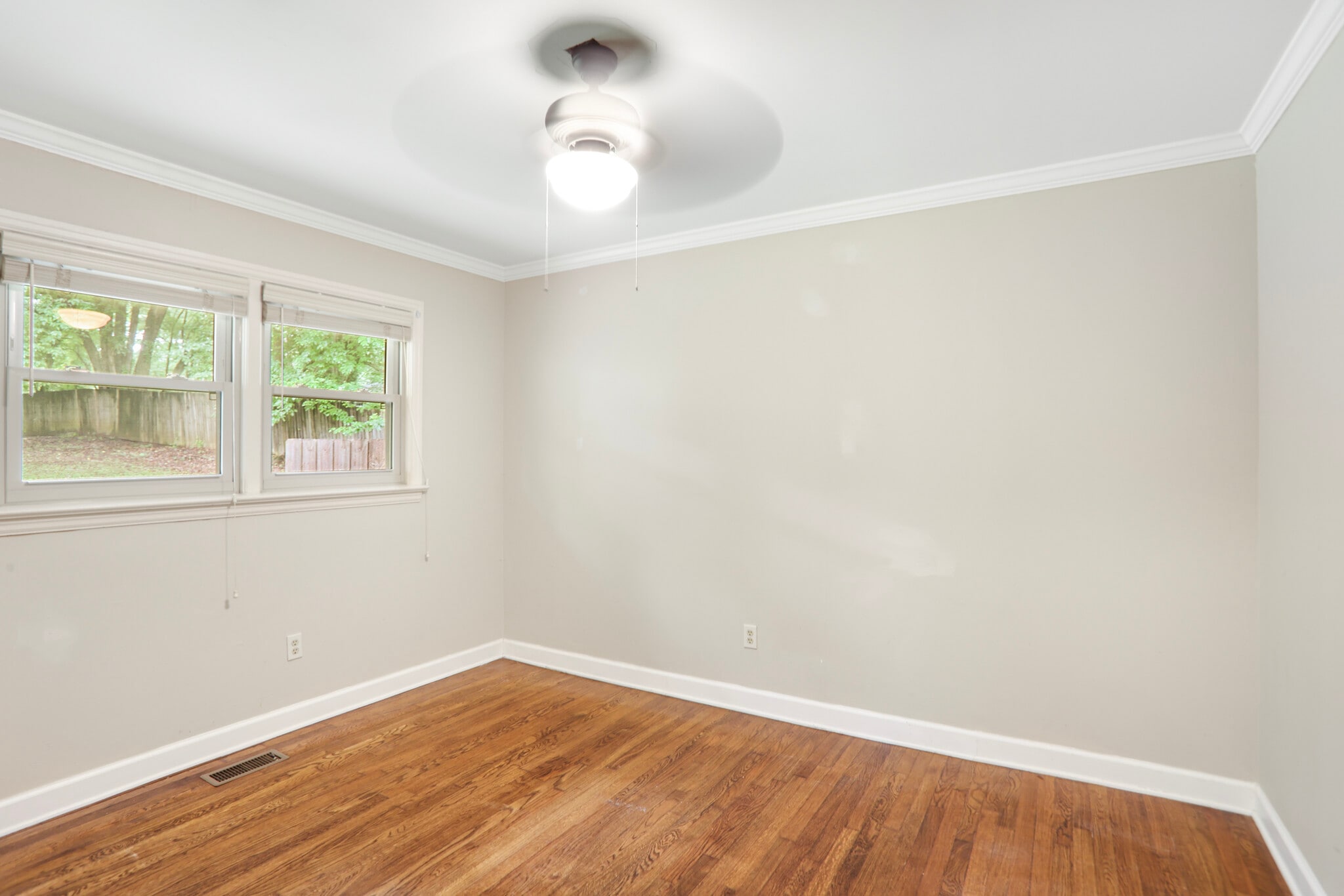 Building Photo - 932 Winburn Dr