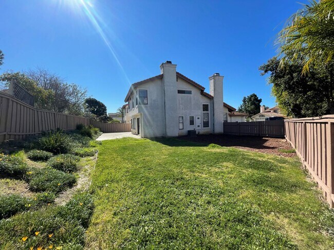 Building Photo - Large and Bright Mira Mesa Home