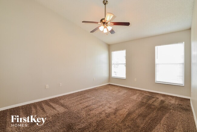 Building Photo - 7456 Little Pond Ct