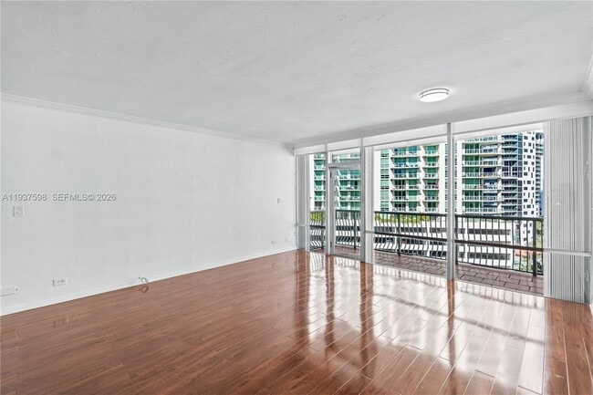 Building Photo - 1408 Brickell Bay Dr