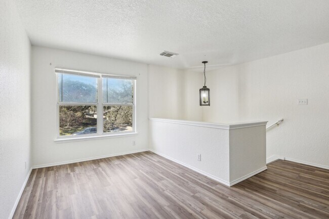 Building Photo - 16216 Ike Ln