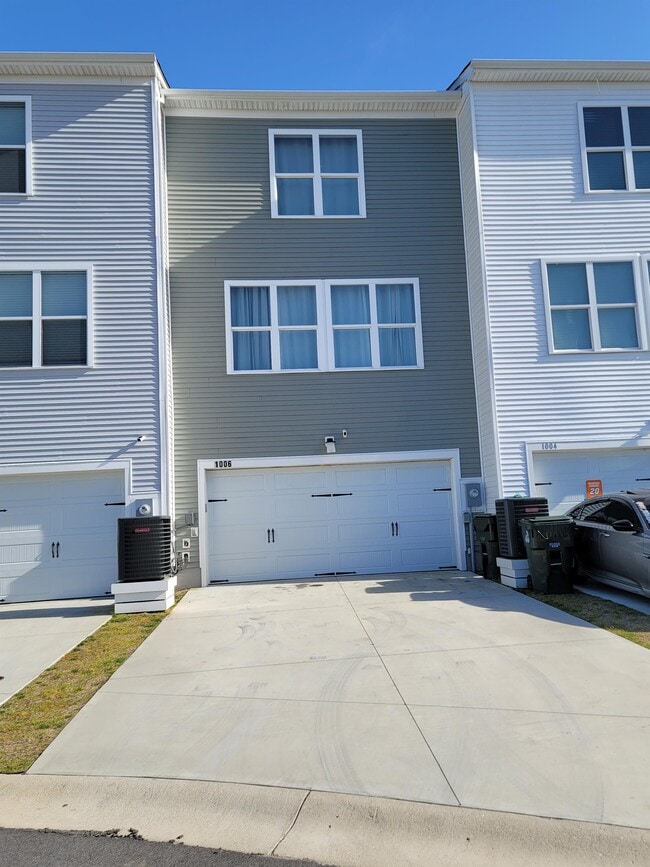 Building Photo - 1006 Fishermans Rd