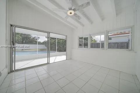 Building Photo - 6550 SW 26th St