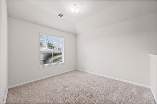 Building Photo - 336 Celery Loop