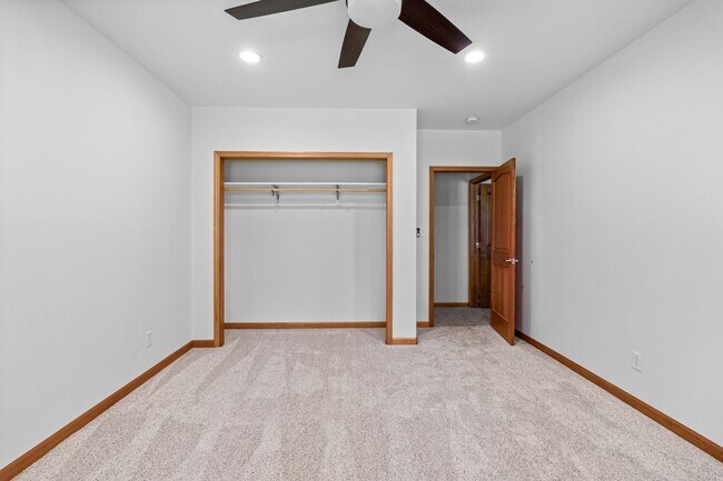 Building Photo - 6 Bed 4 Bath Daylight Rancher on Acreage in Mead School District.  Absolutely Gorgeous