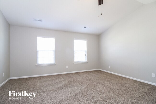 Building Photo - 1438 Waverly St